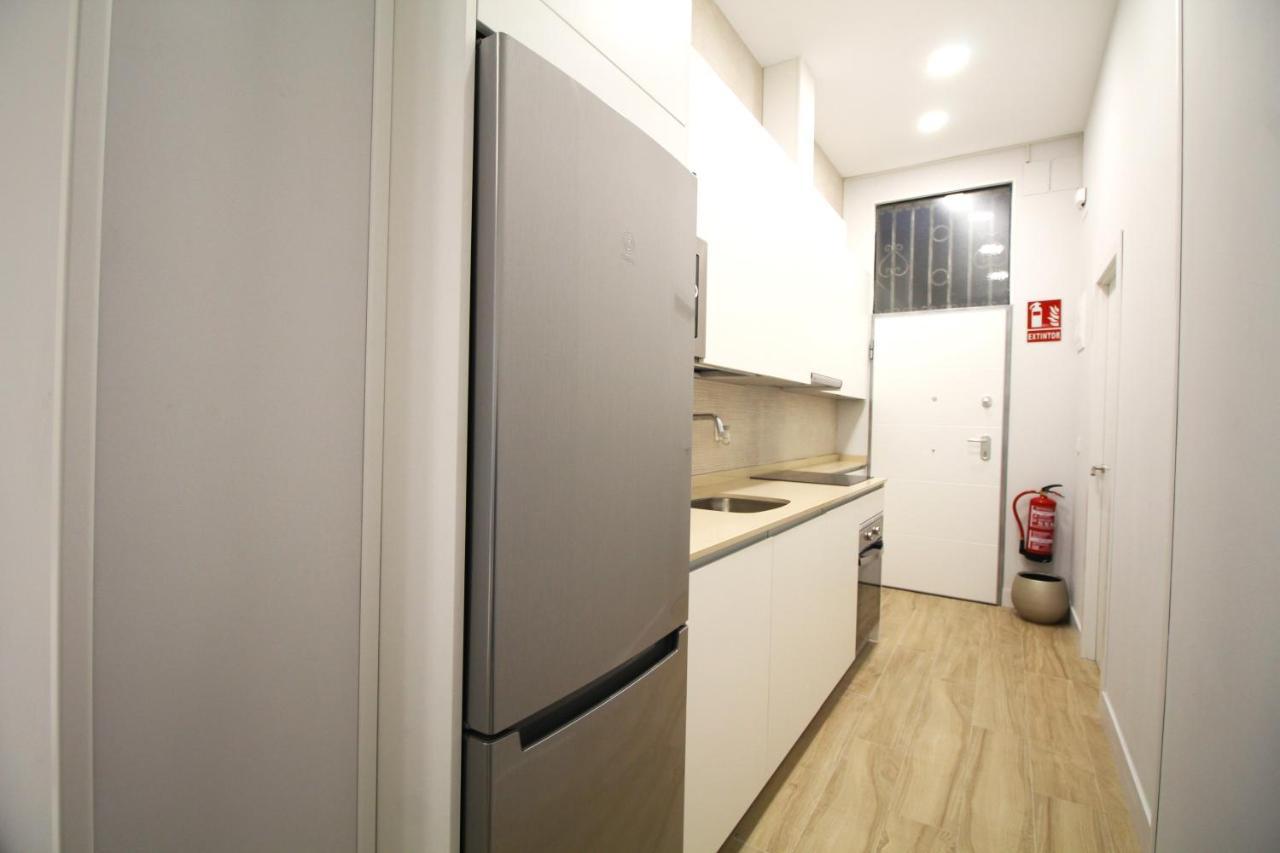 Apartamento En Embajadores Madrid Exterior photo