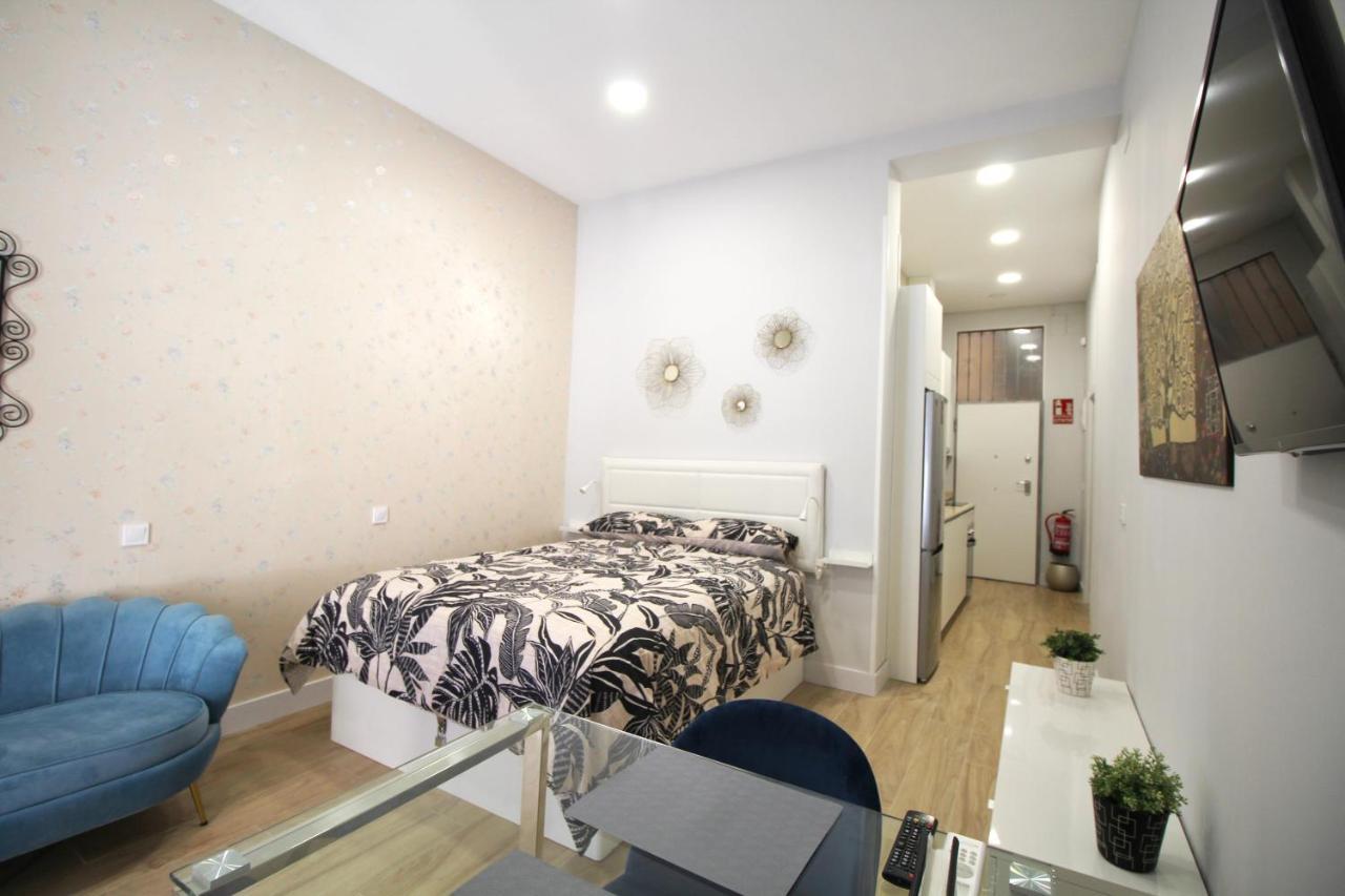 Apartamento En Embajadores Madrid Exterior photo